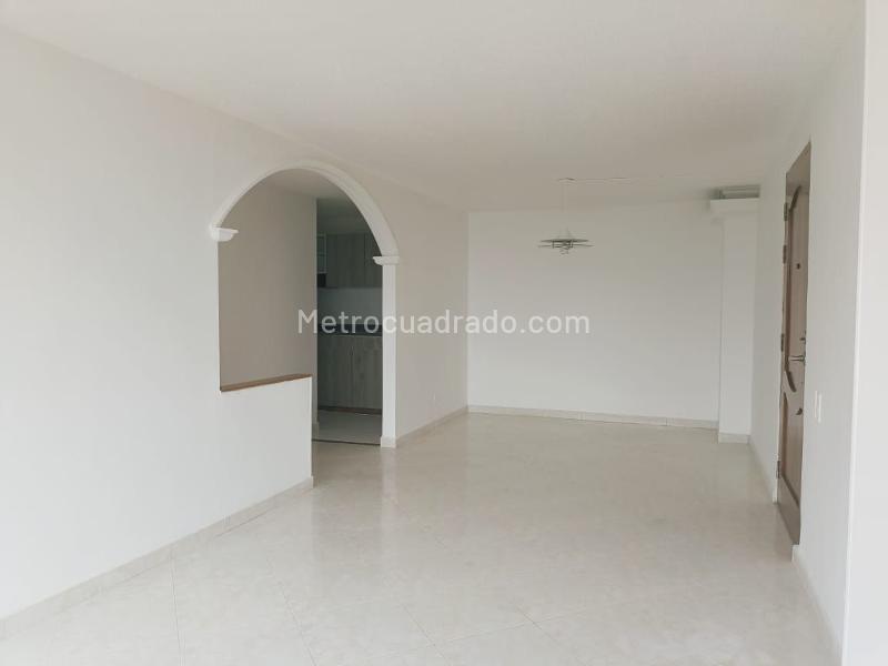 Elegant 3BR Apartment in Belen Loma de los Bernal - 2