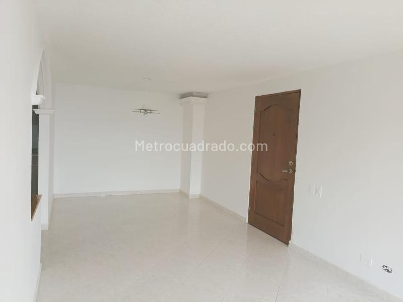 Elegant 3BR Apartment in Belen Loma de los Bernal - 3