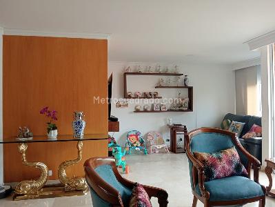 Apartamento en venta en Laureles, Medellín · foto 3 de 20