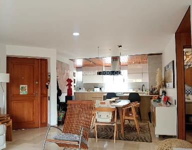 Apartamento de 3 alcobas en venta en Laureles, Medellín, 130 m² · foto 2 de 17