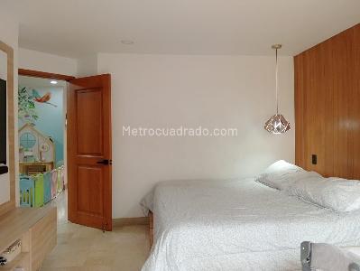 Apartamento de 3 alcobas en venta en Laureles, Medellín, 130 m² · foto 8 de 17