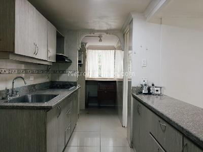 Apartamento de 3 alcobas en venta en Belen, Medellín, 95 m² · foto 10 de 18
