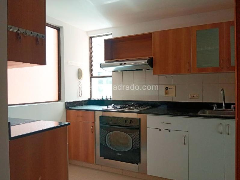 Apartamento Moderno de 2 Alcobas con Amenidades en Laureles - 4