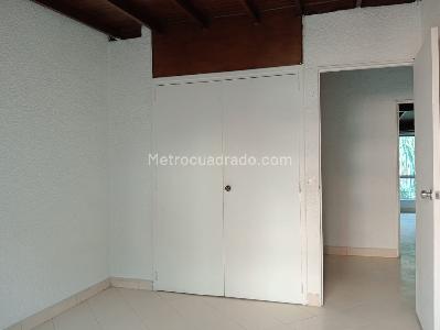 Apartamento de 3 alcobas en venta en Conquistadores, Medellín, 165 m² · foto 11 de 19