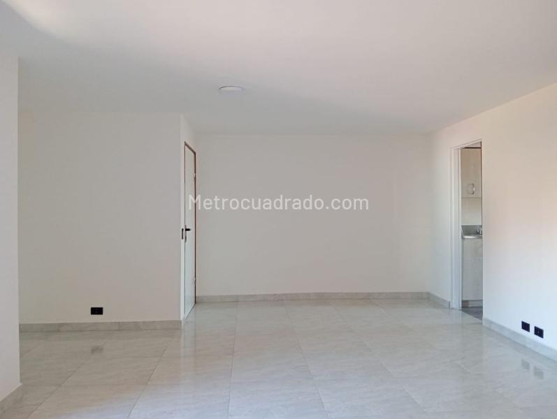 Apartamento exterior en arriendo en Laureles (2 alcobas, 2 baños) - 2