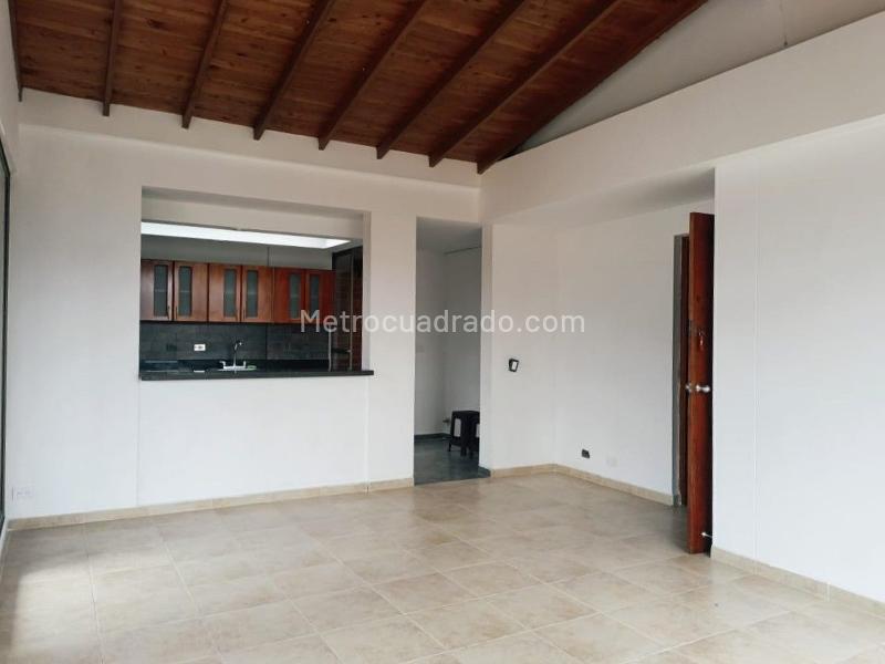 Spacious 4BR Apartment in Laureles - 2