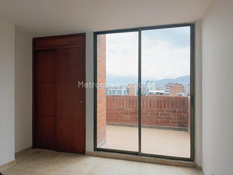 Spacious 4BR Apartment in Laureles - 8