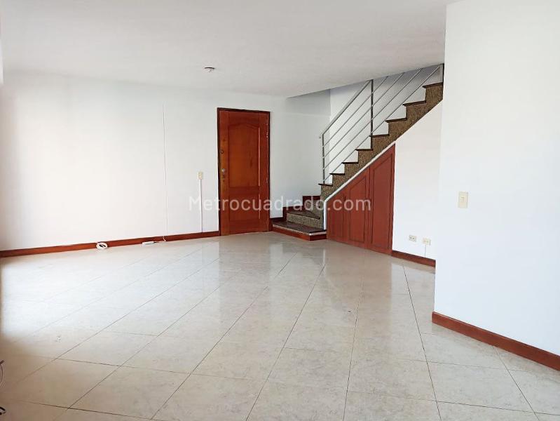 Apartamento Dúplex de 3 Alcobas en Belén, Unidad Cerrada - 5