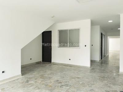 Oficina en Arriendo, LAURELES, Medellín