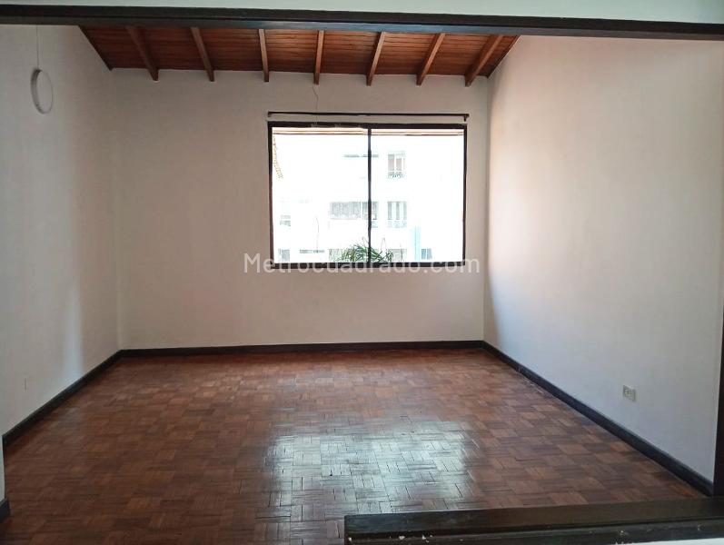 4BR Apartment in LAURELES (150 m²) - 2