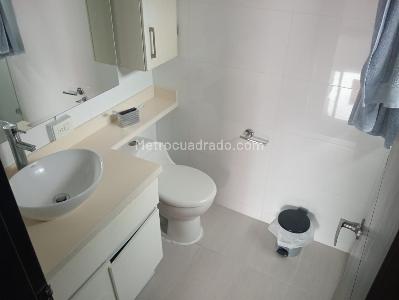 Apartamento de 3 alcobas en venta en Laureles, Medellín, 154 m² · foto 16 de 18