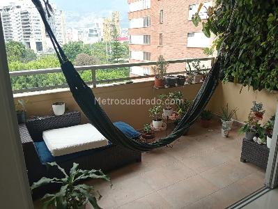 Apartamento de 3 alcobas en venta en Laureles, Medellín, 154 m² · foto 18 de 18