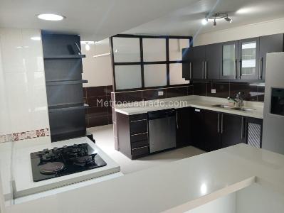 Apartamento de 3 alcobas en venta en Laureles, Medellín, 154 m² · foto 5 de 18