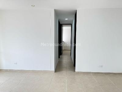 Apartamento en venta en La America, Medellín · foto 8 de 19