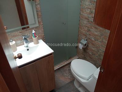 Apartamento de 4 alcobas en venta en Laureles, Medellín, 94 m² · foto 17 de 18