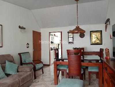 Apartamento de 4 alcobas en venta en Laureles, Medellín, 94 m² · foto 3 de 18