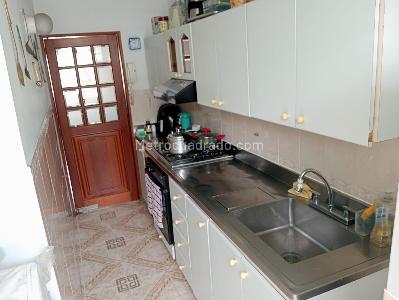 Apartamento de 4 alcobas en venta en Laureles, Medellín, 94 m² · foto 6 de 18