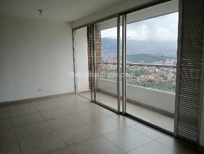 Apartamento en venta en La America, Medellín · foto 2 de 15