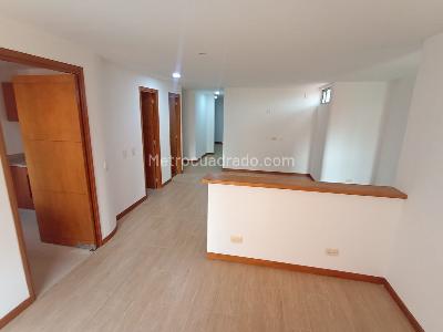 Apartamento de 3 alcobas en venta en Laureles, Medellín, 150 m² · foto 3 de 16