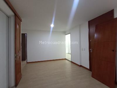 Apartamento de 3 alcobas en venta en Laureles, Medellín, 150 m² · foto 5 de 16