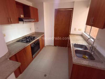 Apartamento de 3 alcobas en venta en Laureles, Medellín, 150 m² · foto 6 de 16