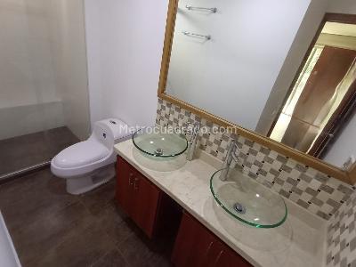 Apartamento de 3 alcobas en venta en Laureles, Medellín, 150 m² · foto 16 de 16