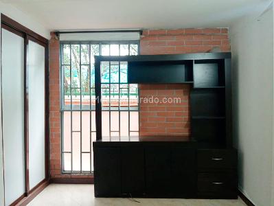 Apartamento de 3 alcobas en venta en Laureles, Medellín, 68 m² · foto 10 de 19