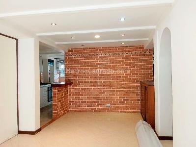 Apartamento de 3 alcobas en venta en Laureles, Medellín, 68 m² · foto 3 de 19