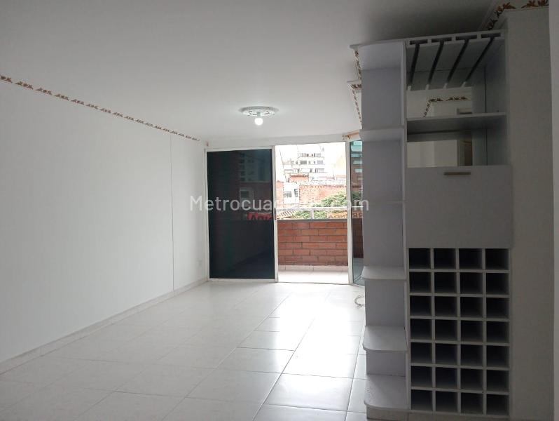 3BR Exterior Apartment for Rent in Laureles - 2