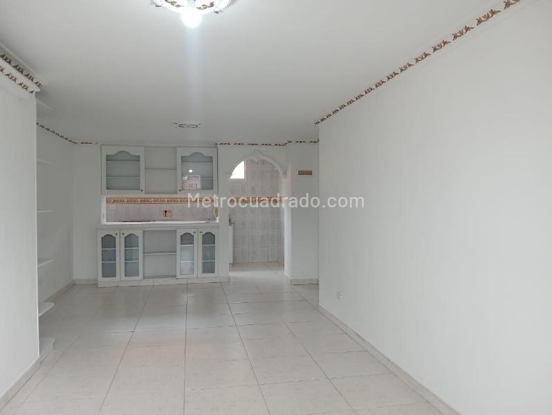 3BR Exterior Apartment for Rent in Laureles - 3