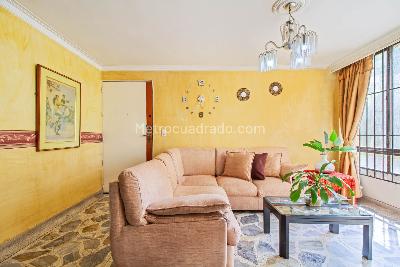 Apartamento de 3 alcobas en venta en Laureles, Medellín, 110 m² · foto 2 de 20