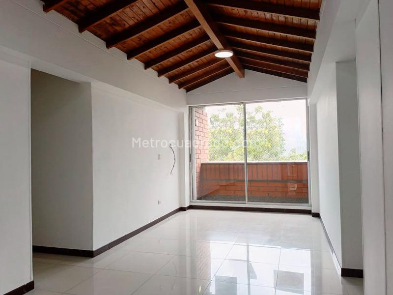 4BR Apartment for Rent in Belen with Balcony & Parking