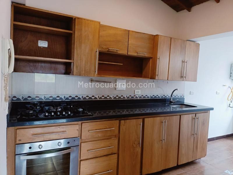 Apartamento de 4 Alcobas en Belén con Balcón y Parqueadero - 5