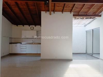 Apartamento en arriendo en Belen, Medellín · foto 3 de 16