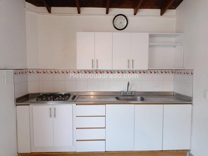 Apartamento Amplio de 4 Alcobas con Zonas Verdes en Belén - 5