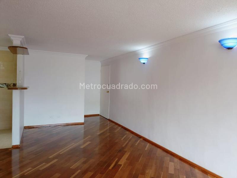 2BR Apartment with Balcony in Belen (Gated Unit) - 4