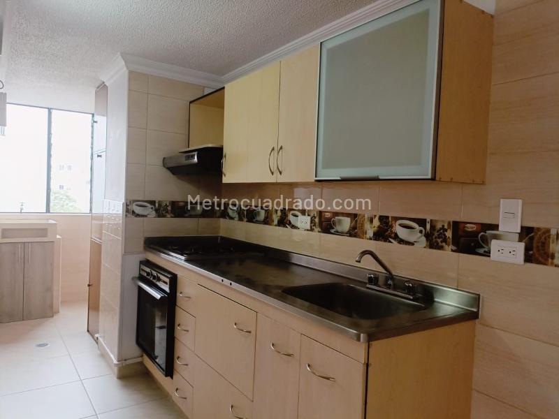 2BR Apartment with Balcony in Belen (Gated Unit) - 6