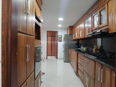 Apartamento en venta en Laureles, Medellín · foto 9 de 18