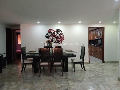 Apartamento de 3 alcobas en venta en Laureles, Medellín, 126 m² · foto 3 de 18