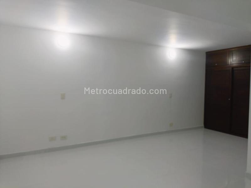 Casa Amplia de 5 Alcobas en Belén - 9