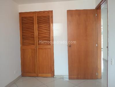 Apartamento de 3 alcobas en arriendo en Laureles, Medellín, 120 m² · foto 11 de 15