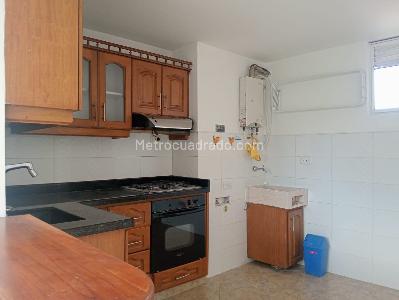 Apartamento de 3 alcobas en arriendo en Laureles, Medellín, 120 m² · foto 4 de 15