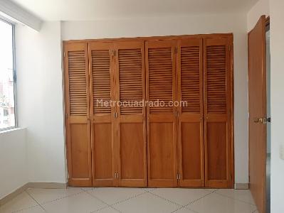 Apartamento de 3 alcobas en arriendo en Laureles, Medellín, 120 m² · foto 8 de 15