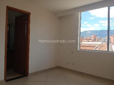 Apartamento de 3 alcobas en arriendo en Laureles, Medellín, 120 m² · foto 9 de 15