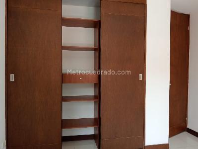 Apartamento de 2 alcobas en venta en Laureles, Medellín, 70 m² · foto 12 de 18