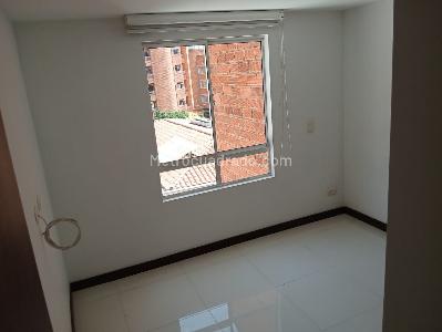 Apartamento de 2 alcobas en venta en Laureles, Medellín, 70 m² · foto 13 de 18