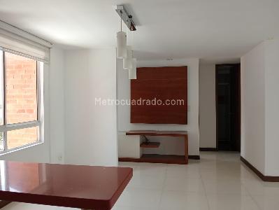 Apartamento de 2 alcobas en venta en Laureles, Medellín, 70 m² · foto 4 de 18