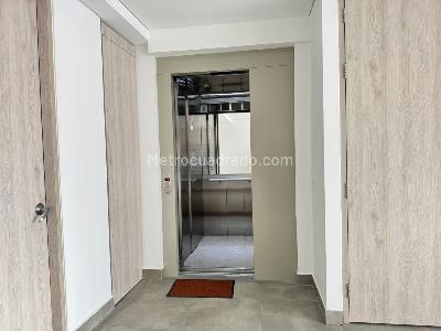 Apartamento de 3 alcobas en venta en Laureles, Medellín, 100 m² · foto 11 de 20
