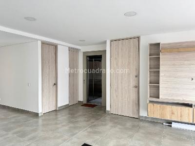 Apartamento de 3 alcobas en venta en Laureles, Medellín, 100 m² · foto 2 de 20