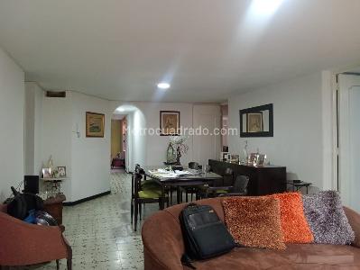 Apartamento en venta en Laureles, Medellín · foto 2 de 19